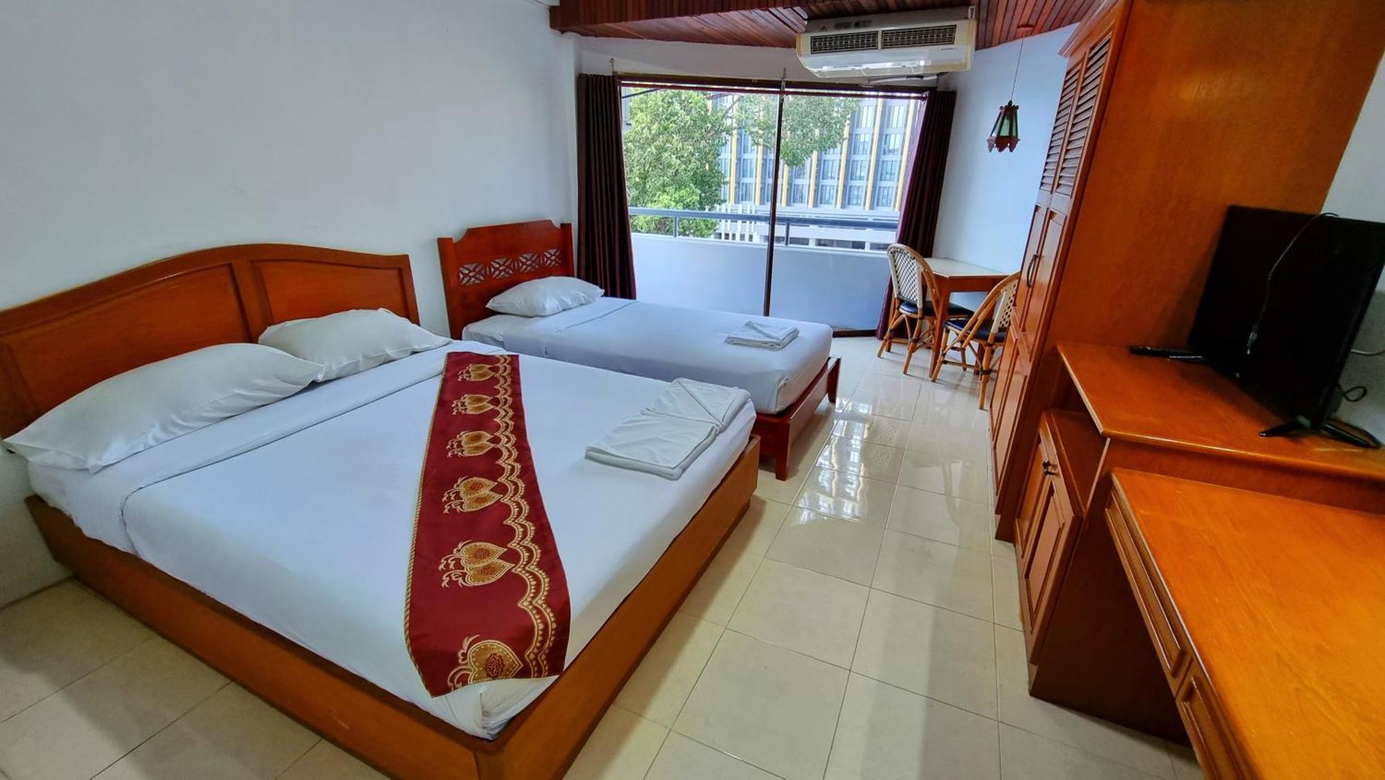 Arcadia Mansion Pattaya Exterior foto